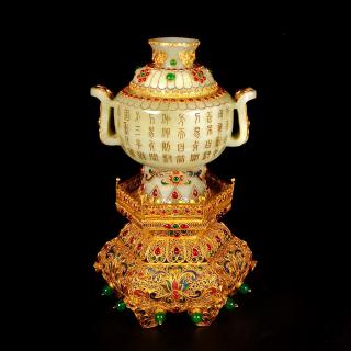 旧藏铜鎏金和田玉镶嵌玉炉,玉质细腻,料子油润,重量:820克,高度:24cm